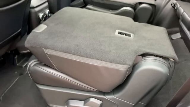 2020 Ford Explorer ST 4WD 3 Row SUV смотреть онлайн