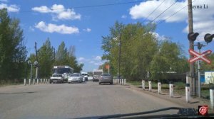 Проезд ЖД переезда на красный