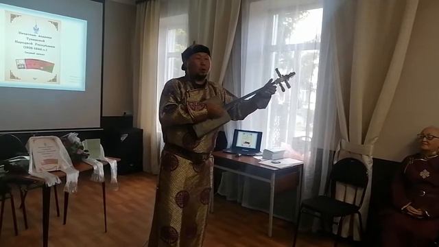 Бады-Доржу Ондар. Горловое пение. КАРГЫРАА. СЫГЫТ-ХӨӨМЕЙ смотреть онлайн