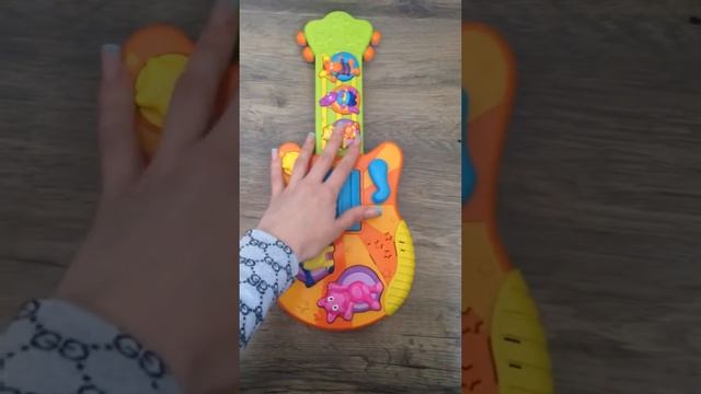 Видео обзор детская игрушка - Mattel Музыкальная ГИТАРА для деток смотреть онлайн
