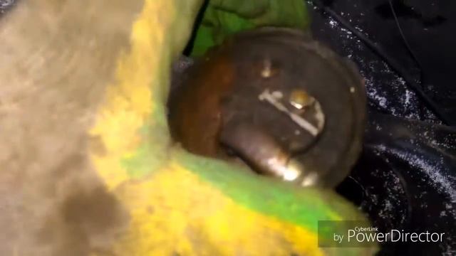 Тачка Физрука:) Гелек(v8) завосдушило. Снимаем бак! смотреть онлайн