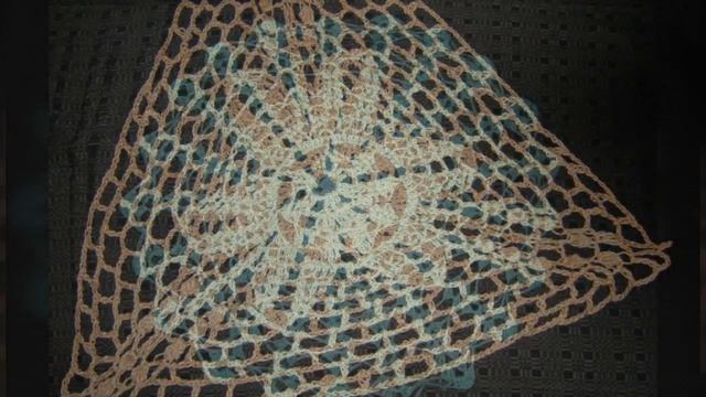 Фриволите и салфетки связанные крючком. Выставка. /Frivolite and napkins crocheted. Exhibition. смотреть онлайн