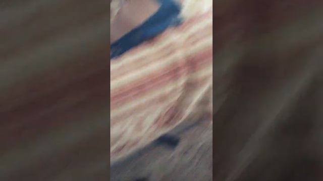 2 часть как Чоки грызет картонку от пиццы￼