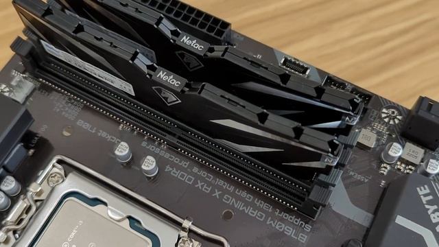 Ryzen 5 5600 VS Core i5 12400F - Какой процессор лучше? смотреть онлайн
