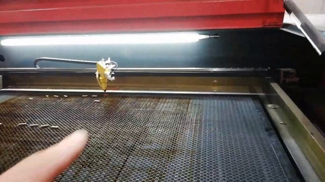 Как и почему загораются лазерные станки СО2 How and why CO2 laser machines light up смотреть онлайн