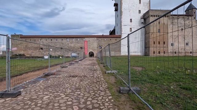 Небольшое путешествие Tallinn-Rakvere-Narva || Эстония смотреть онлайн