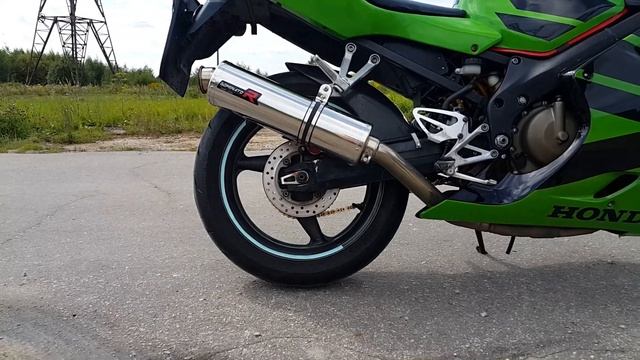 Honda F4i + Dominator без дб килера смотреть онлайн