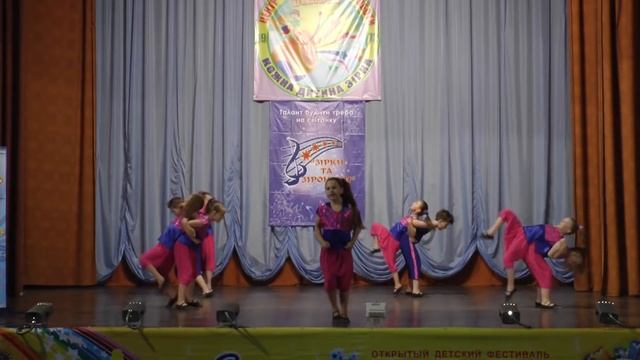 Ансамбль эстрадного танца "Эдельвейс" (г.Николаевка) смотреть онлайн