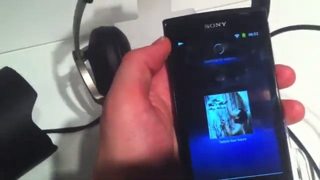 [IFA] Sony Walkman Mobile Entertainment Player hands-on смотреть онлайн