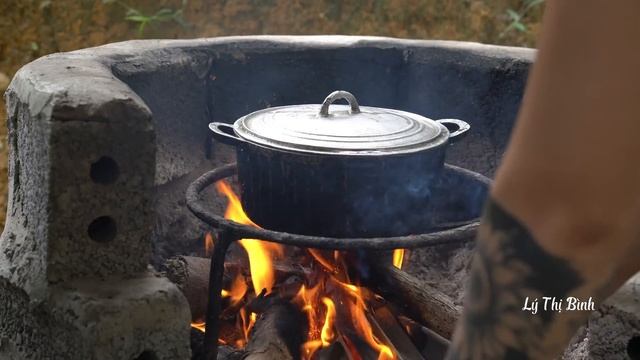 Duong Skillfully made a Small dining Table - Enjoy Steamed Chicken with Salt смотреть онлайн