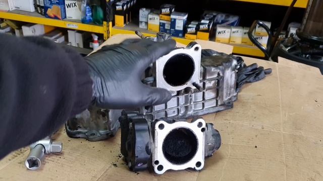 Limpieza admision y Valvula EGR Toyota Auris 2.2 D-4D Motor 2AD-FHV 177Cv Parte 2 смотреть онлайн