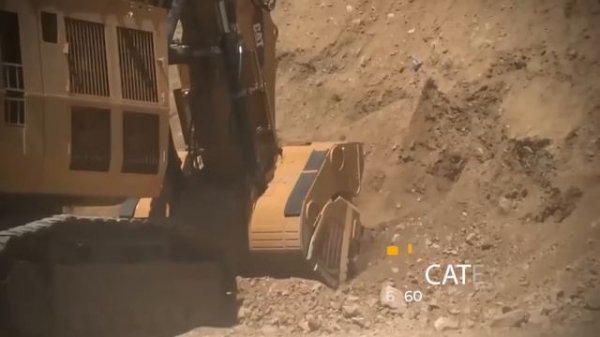 DEVASA BOYUTLARI VE İLGİNÇ ÖZELLİKLERİYLE İŞTE DÜNYANIN EN BÜYÜK EKSKAVATÖRLERİ!