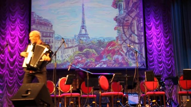 Жан Пейроннен "Королева мюзета" смотреть онлайн