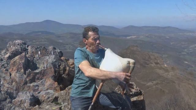 Изпълнение на гайдаря Мишо Дюлгеров смотреть онлайн