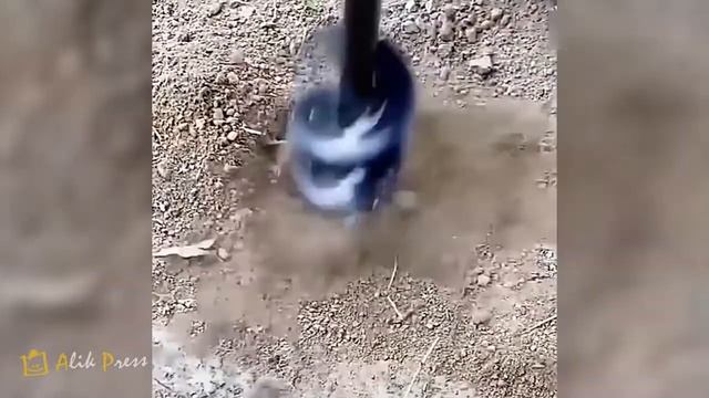 НАСАДКА БУР НА ШУРУПОВЕРТ с Алиэкспресс. Отличный инструмент для дачи и огорода! смотреть онлайн