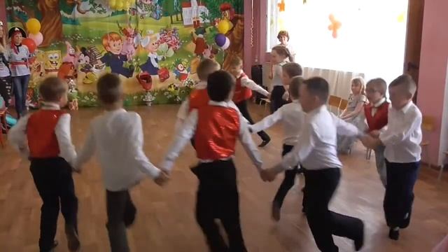 МДОУ 18 Выпускной 2019 Группа 13 Танец Перемена