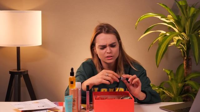 БЬЮТИ БОКС от САШИ АЙС и СОФЫ КУПЕР / ОБЗОР БЬЮТИ БОКСА смотреть онлайн