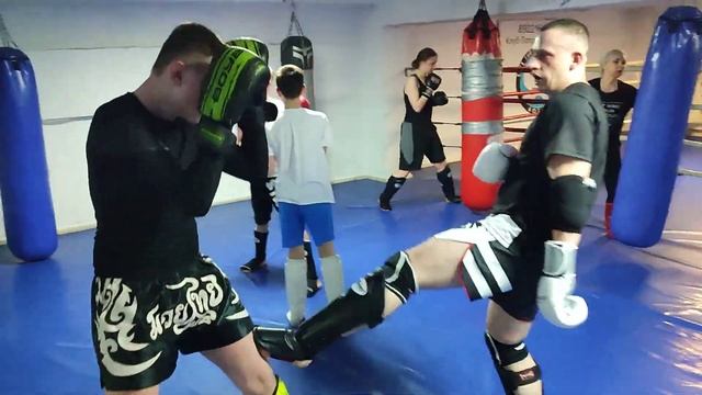 2023.03.31 Тренировка по тайскому боксу на Уралмаше смотреть онлайн