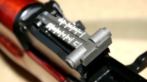 Зачем на прицельной планке АК-74 и АКМ нанесена буква "П"?