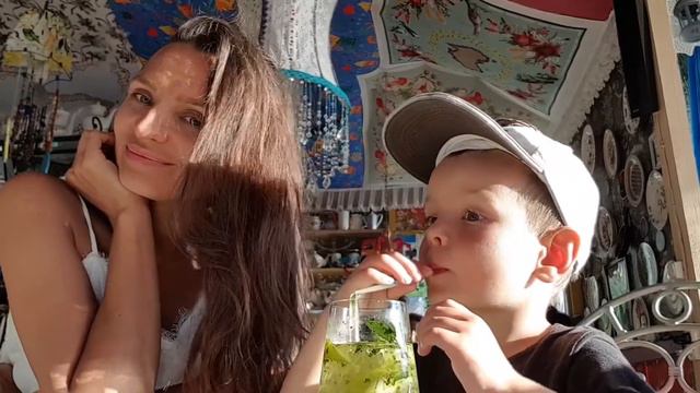 Самое колоритное кафе Квариати 2020, празднуем 16 лет нашей любви. смотреть онлайн