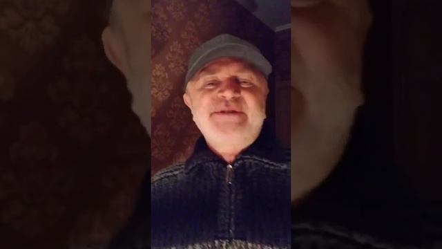 Из: Облако в штанах - Вл.Маяковский (про сутулиться) смотреть онлайн