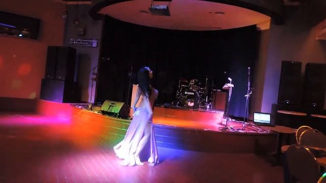 belly dancer Anastasia (demo uae) смотреть онлайн