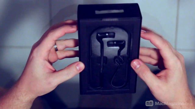 Unboxing dos fones de ouvido sem fio BackBeat GO 2, da Plantronics смотреть онлайн