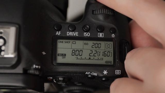 Using A Grey Card For Video And Photo смотреть онлайн
