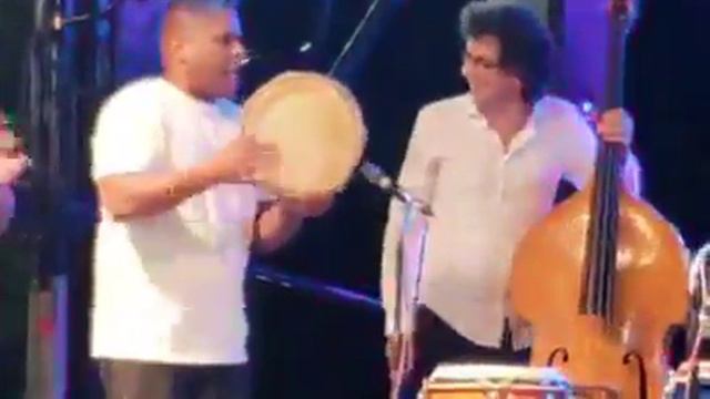 Presentación en vivo de Yuba íre смотреть онлайн