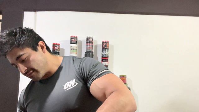 Mutant MASS 😎Prueba de sabor 😱 Ganador de Peso 🔥Luis Aguilar Fitness / Mass Gainer смотреть онлайн