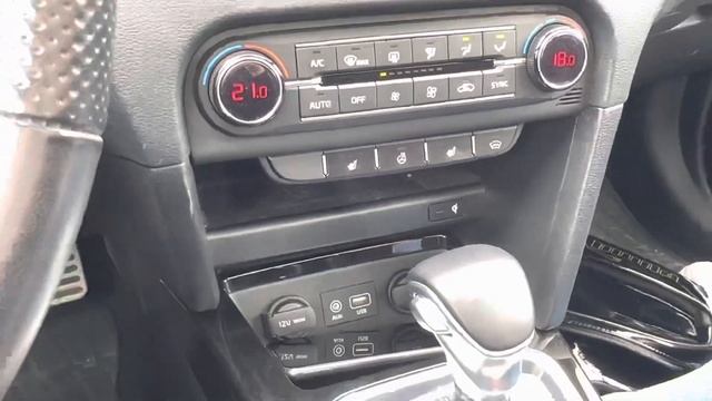 Kia Ceed 2019-2023 Wireless Charging System Not Working ?? смотреть онлайн