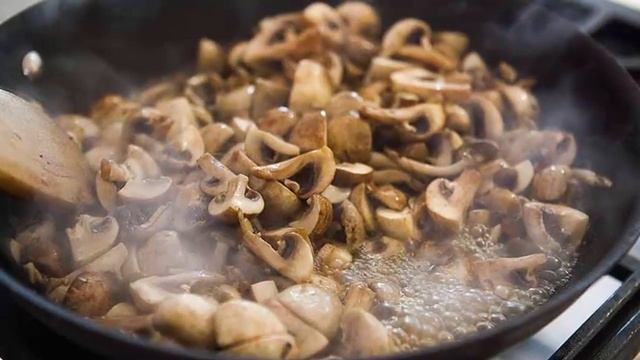 Жаркое с грибами / Канал «Вкусные рецепты» смотреть онлайн