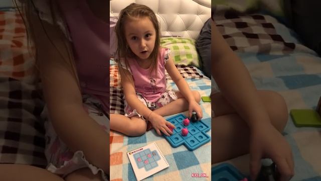 Обзор игры «три маленьких поросенка» BONDIBON от #Алисы смотреть онлайн