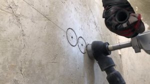 Бурение подрозетников дрелью интерскол с коронкой diamond hit