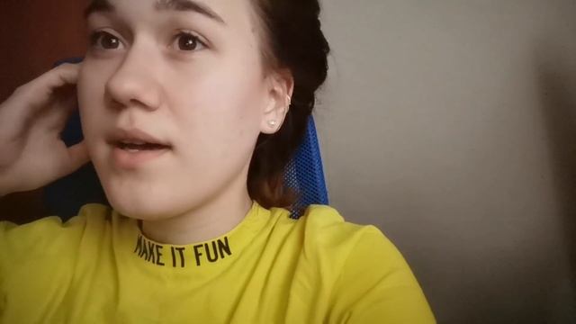 VLOG// 25 апреля/ Вязовлог/ Продолжаю делать сумку и топ/ Много прогулок/ Снимаю урок на сумку смотреть онлайн