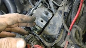 вибрация мотора при разгоне, рукоятка кпп сильно болтается, замена левой опоры двигателя golf 4