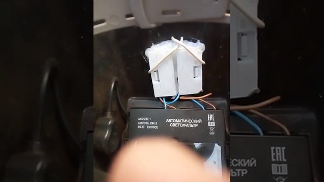 Как на сварочной маске поменять батарейки смотреть онлайн