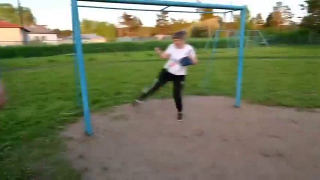 Клип подарок от родителей для выпускников 2023г. Автор Леонид Гагаринов