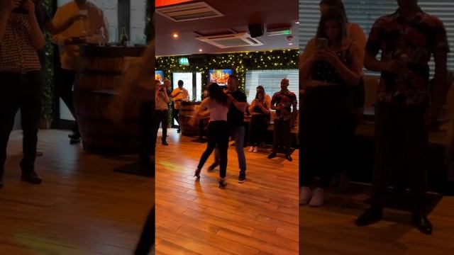 Latin Fiesta at Medbar - Sensual Bachata with Patricia K. смотреть онлайн