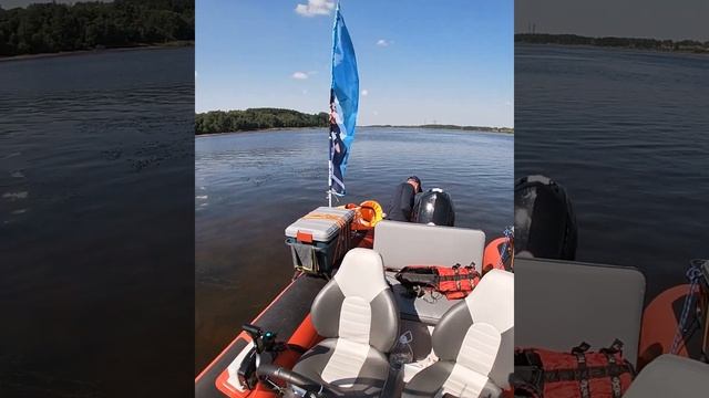 Посадили на мель RibTourist Авантюрист #катер #яхта #RibTourist смотреть онлайн