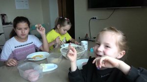 РАДОСТНАЯ НОВОСТЬ ДЛЯ ДАРИНЫ.  ПОСЫЛКА С МОДНЫМИ СЛАДОСТЯМИ. 30.03.23.