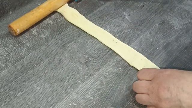 Булочки - новая тройка формовки.Мягкие,нежные,пышные,вкусные с маком и творогом ,из дрожжевого тест смотреть онлайн