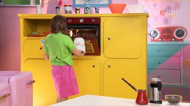 Шарлотка на минеральной воде смотреть онлайн