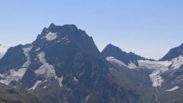 Вид на Эльбрус с вершины горы Мусса-Ачитара смотреть онлайн