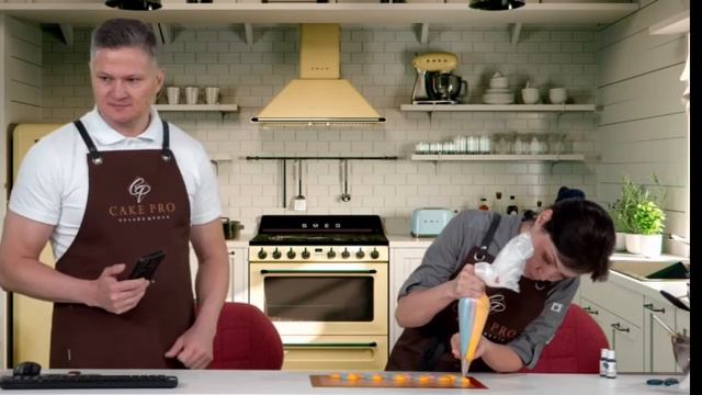 РАЗНОЦВЕТНЫЕ МАКАРОН - (рецепт теста озвучен в конце м/кл.)