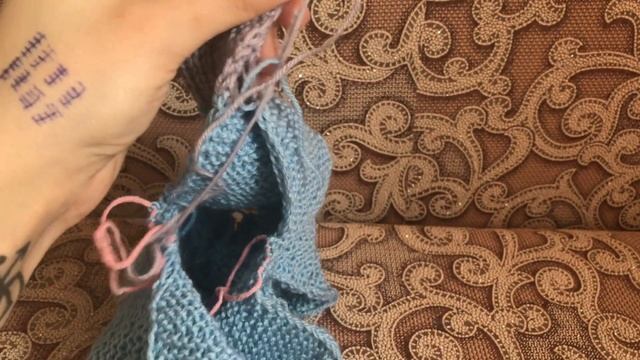 Одежда для кукол спицами. Комбинезон. Часть вторая. смотреть онлайн