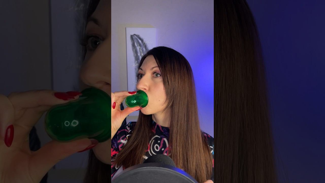 АСМР Увеличение губ у косметолога без инъекций #асмр #asmr #relax #треш смотреть онлайн