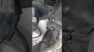 вентилятор радиатора постоянно работает  toyota d4d corolla 120. при включении зажигания,