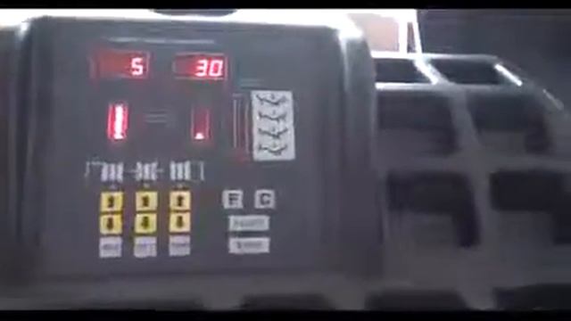 Балансировочный станок AE&T DST910B смотреть онлайн