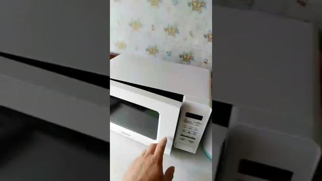 открытие и закрытие дверки микроволновки Winia KOR 660BWW смотреть онлайн